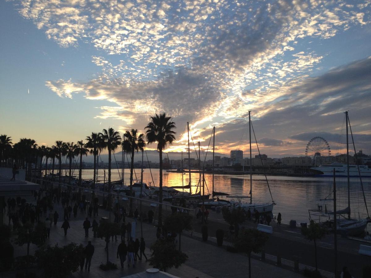 Malagueta Blue Beach Malaga Bagian luar foto